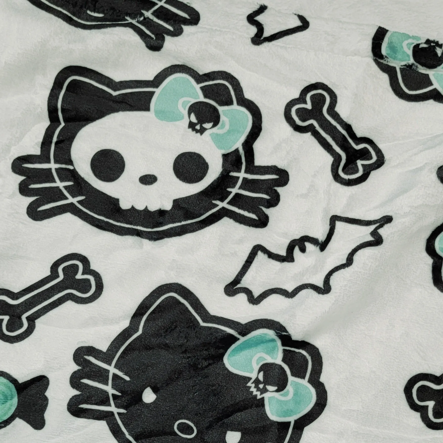 Hello KILLy Minky Blanket - White/Green